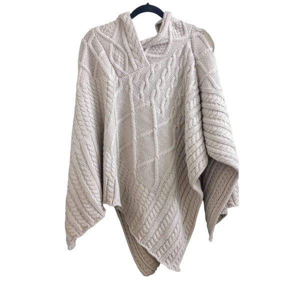 Aran Traditions Sweaters - Aran Traditions Cable Knit Shawl Poncho Beige Women's NWT ONE SIZE